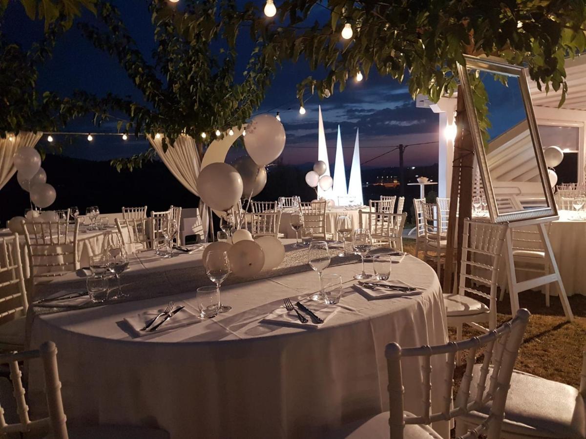 Villa Resort Tre Castelli Рипе Экстерьер фото