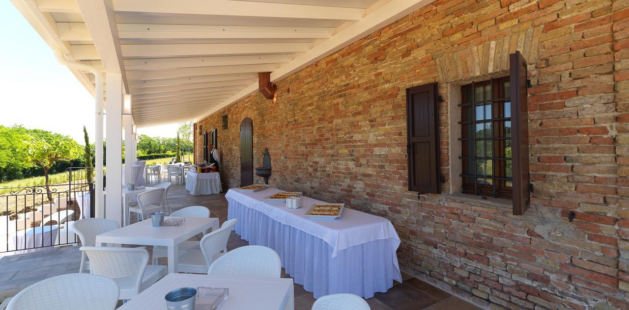 Villa Resort Tre Castelli Рипе Экстерьер фото